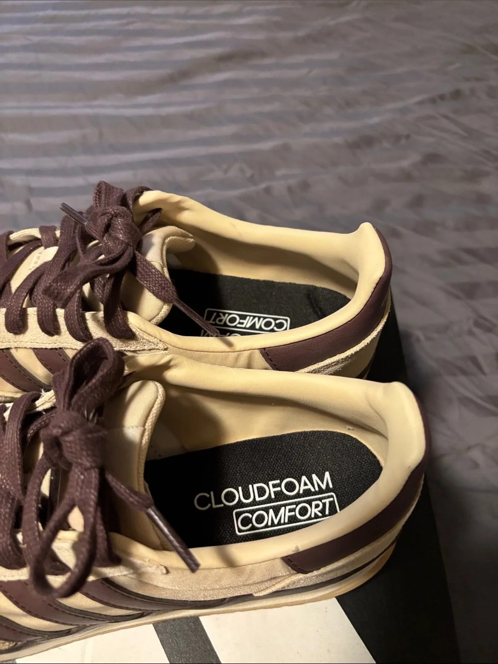 adidas Run 70s 2.0 women’s Sneakers - Beige and Brown